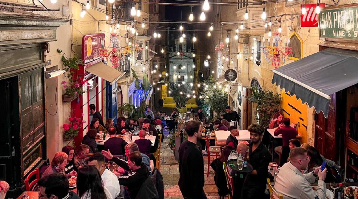 Best Food Tours in Malta (Valletta, Mdina & Marsaxlokk)